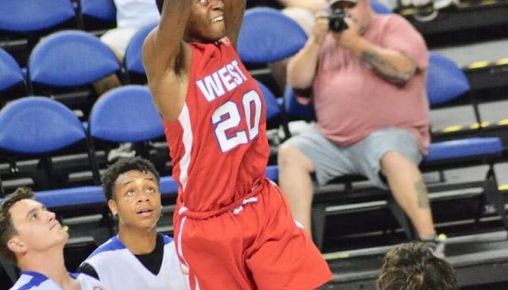 Jonathan Foust dunks