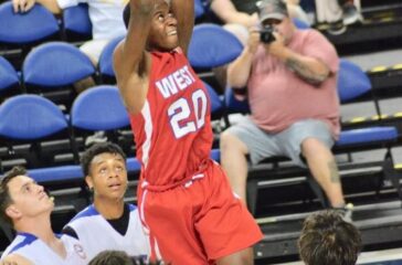 Jonathan Foust dunks