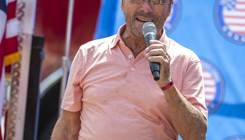 1LeeGreenwood2
