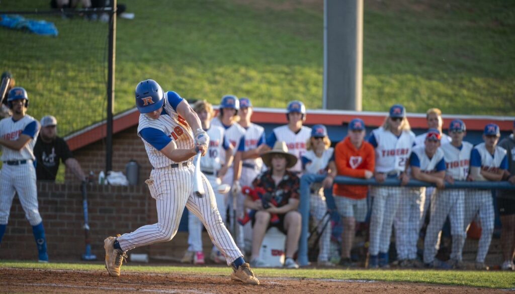 Brooks Brannon swing in May2022