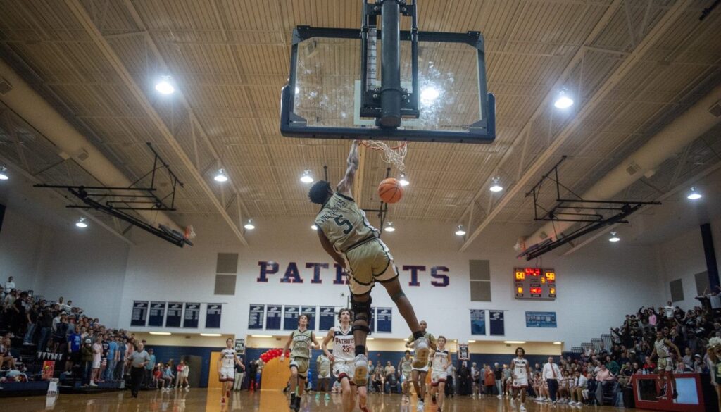 ER basketball Davonte Brooks dunk v PG Feb2023