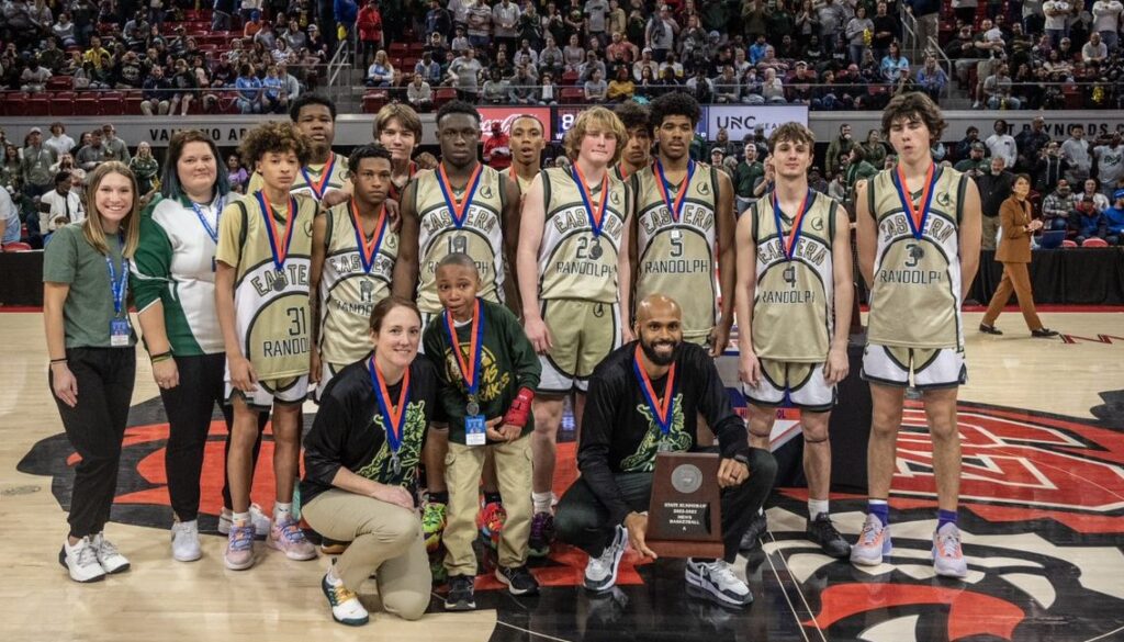ER boys state final postgame team photo