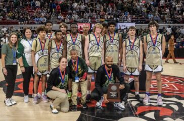 ER boys state final postgame team photo