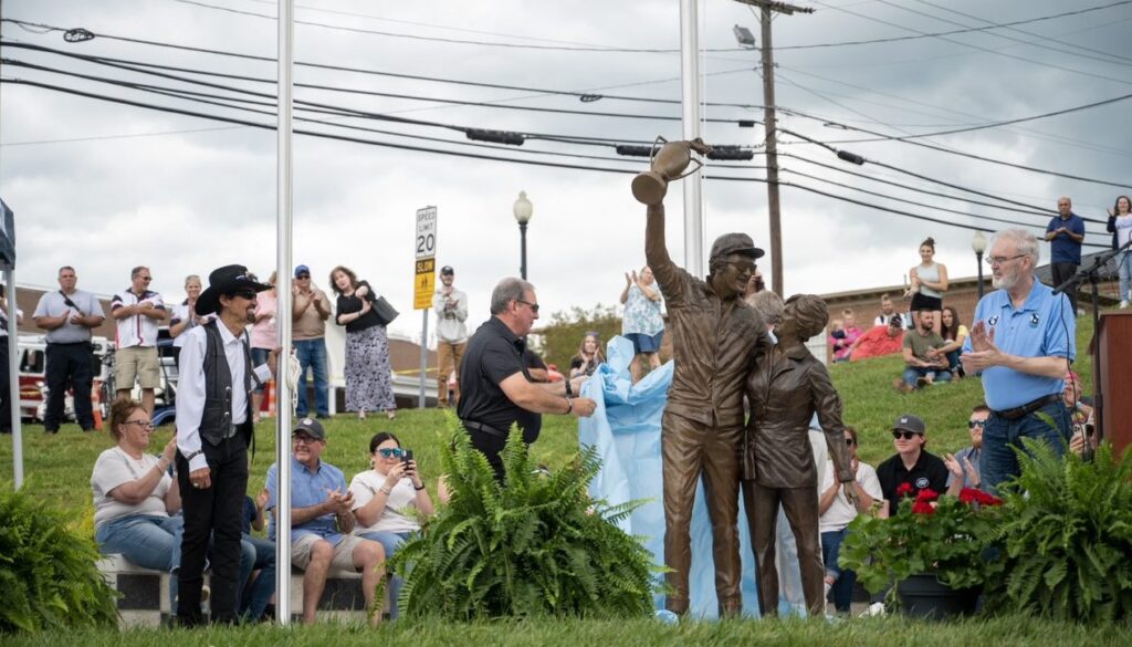Richard Petty statue unveiling in Randleman April2023