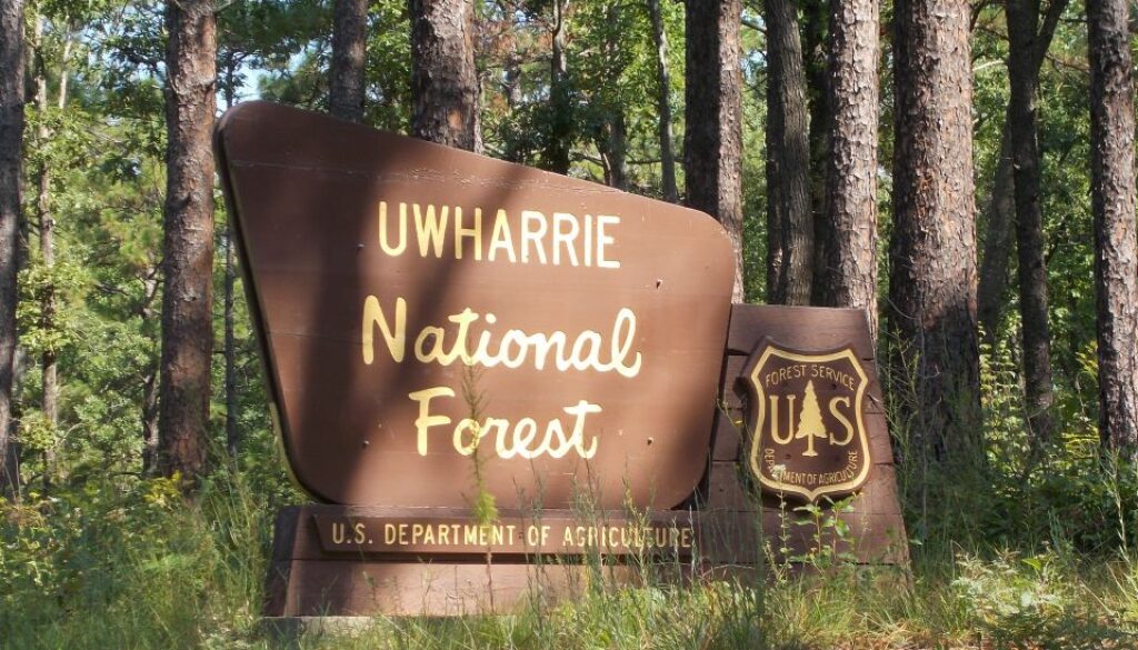 UhwarrieNationalForestsign